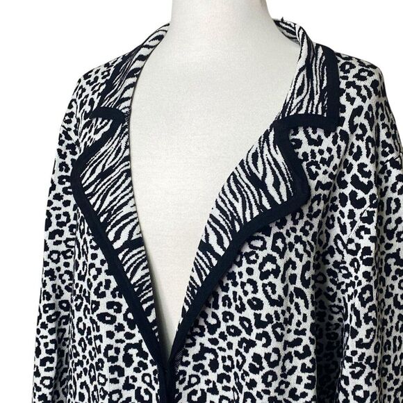 Chico's Animal Print Cardigan Sweater Size 4 - Picture 4 of 7